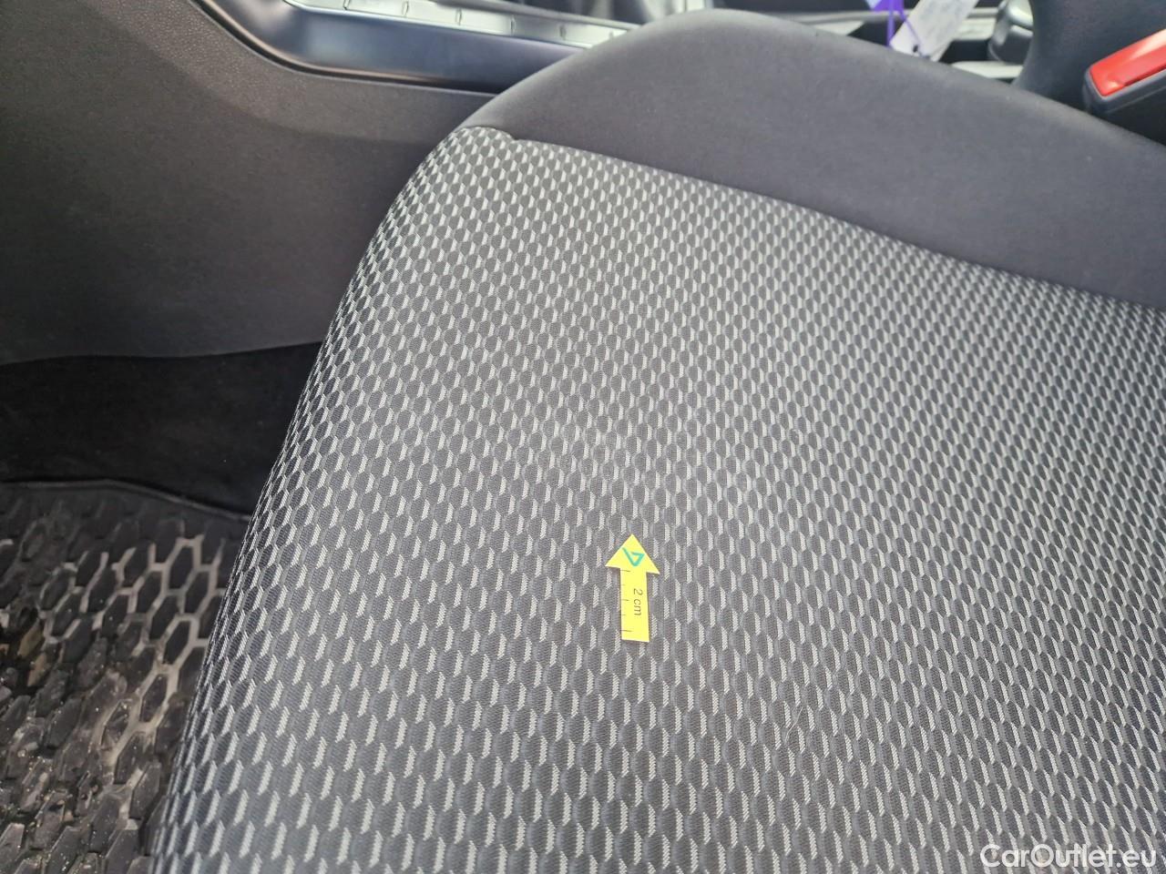  Volkswagen  Polo 1.0 80CP Trendline #36