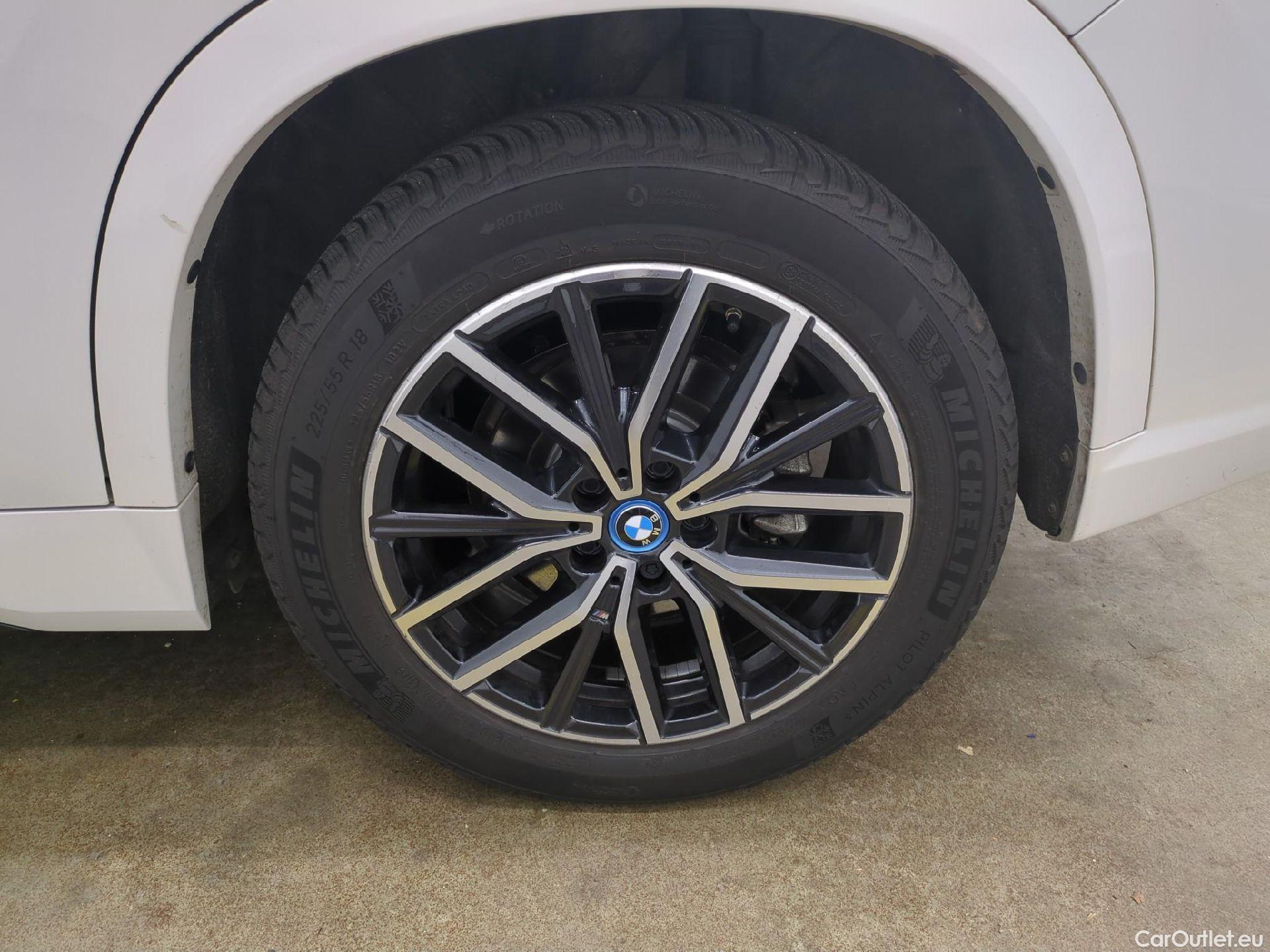  Bmw  X1 BMW  / 2022 / 5P / SUV xDrive25e M Sport DKG7 #3