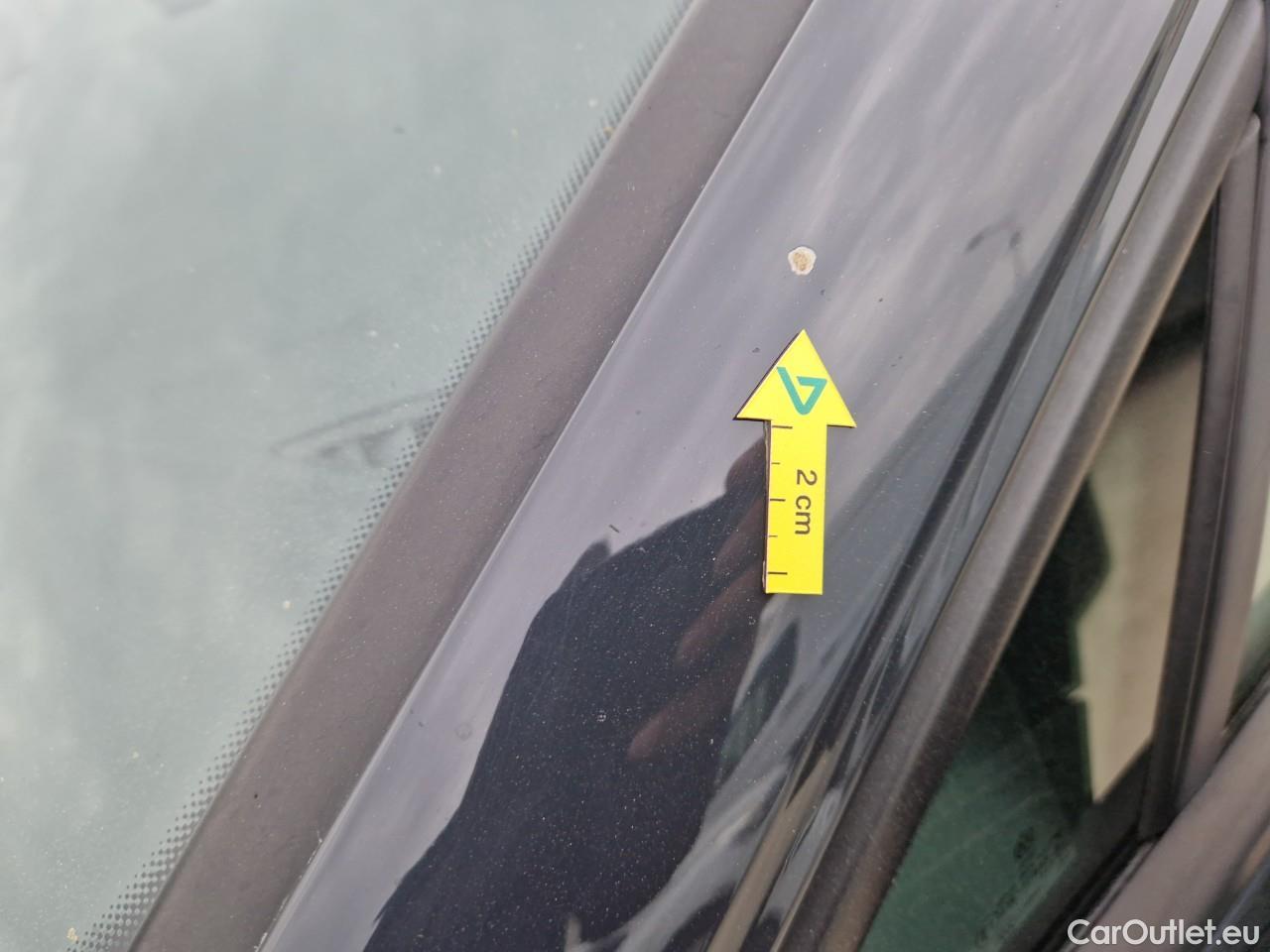  Volkswagen  Golf  Life 1.0 TSI #1