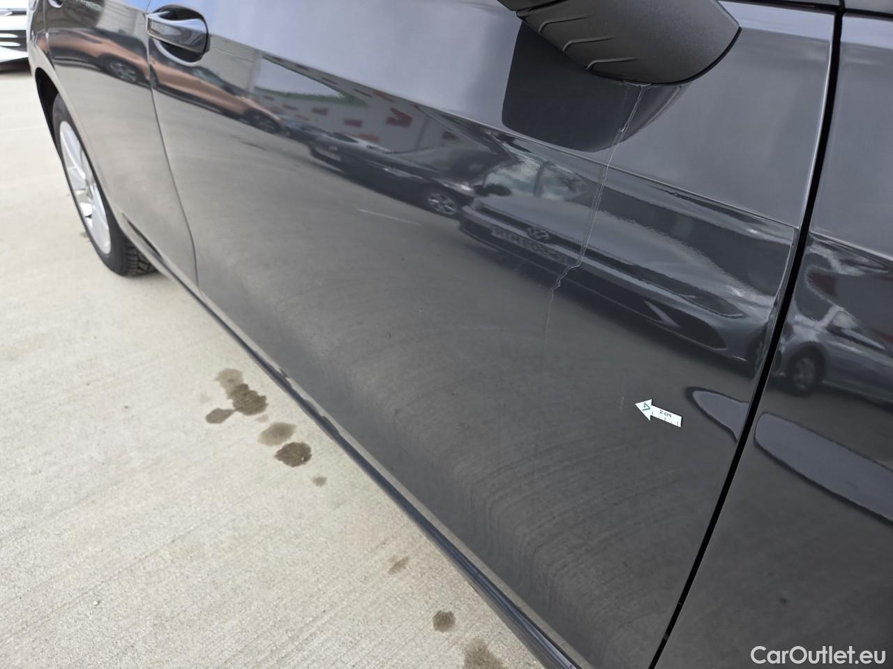  Volkswagen  Golf  Life 1.0 TSI #37