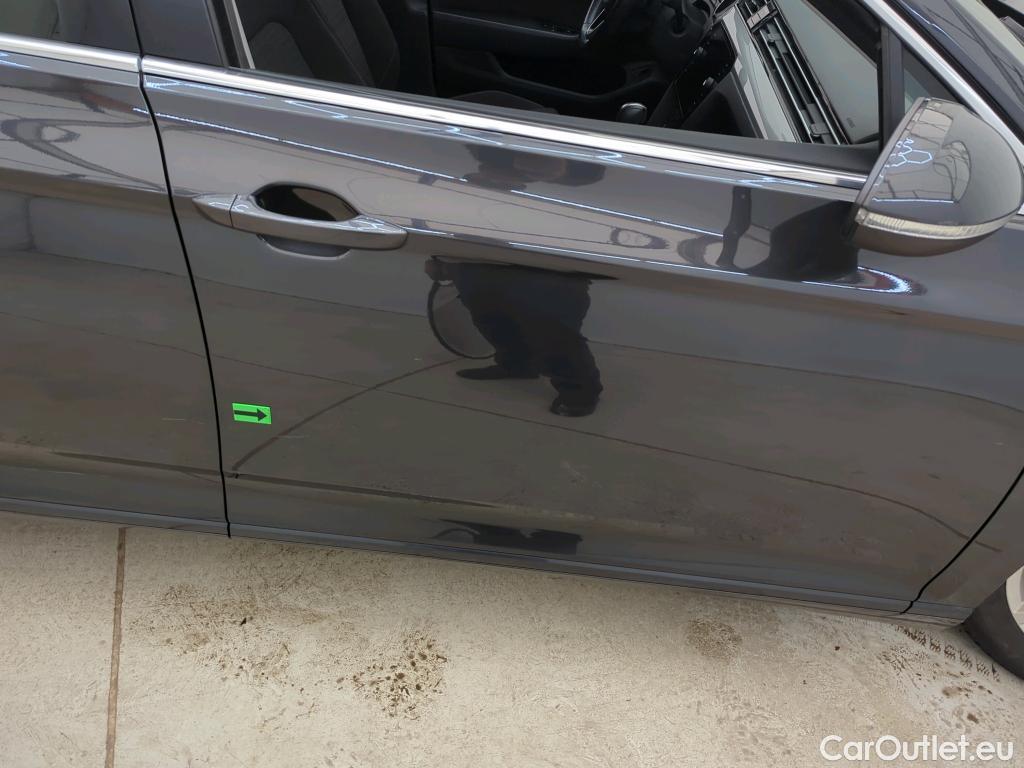  Volkswagen  Passat Comfortline 2.0 TDI DSG 150 CP #28