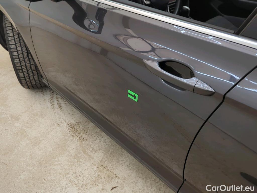  Volkswagen  Passat Comfortline 2.0 TDI DSG 150 CP #24