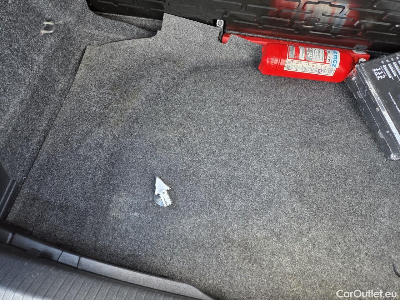  Volkswagen  Polo 1.0 80CP Trendline #48