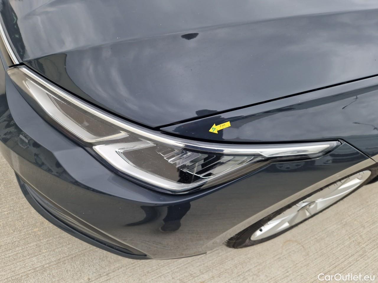  Volkswagen  Golf  Life 1.0 TSI #4