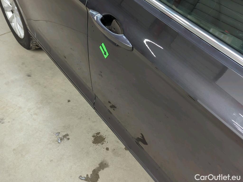  Volkswagen  Passat Comfortline 2.0 TDI DSG 150 CP #9