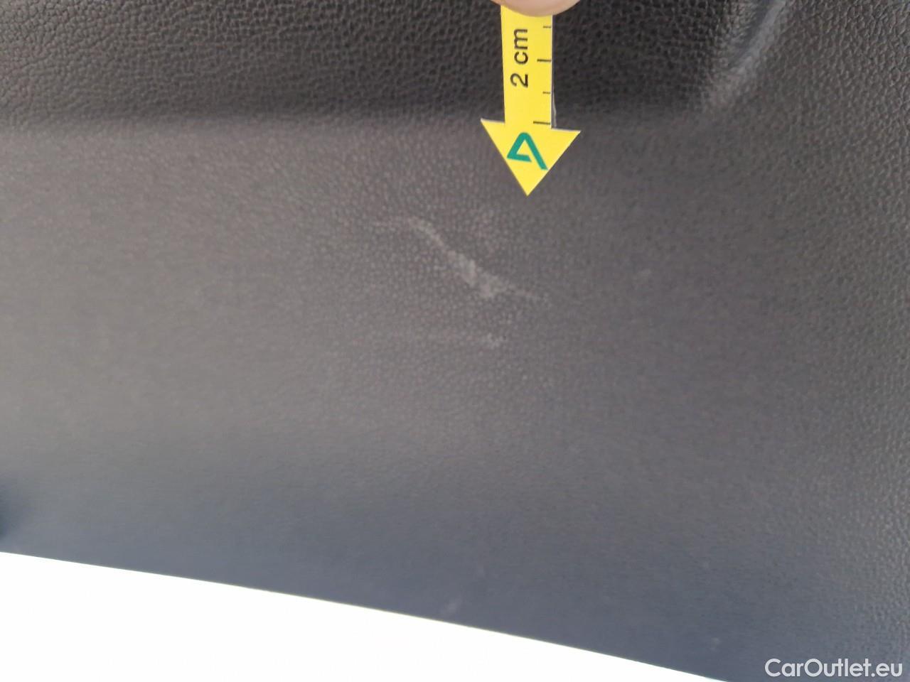  Volkswagen  Golf  Life 1.0 TSI #37