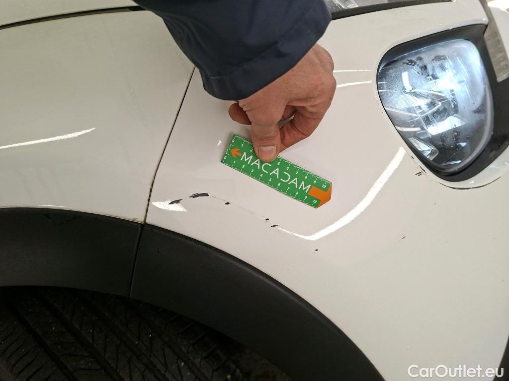  Citroen  C3 CITROEN  / 2020 / 5P / Berline PureTech 83 S&S BVM Feel Pack #4