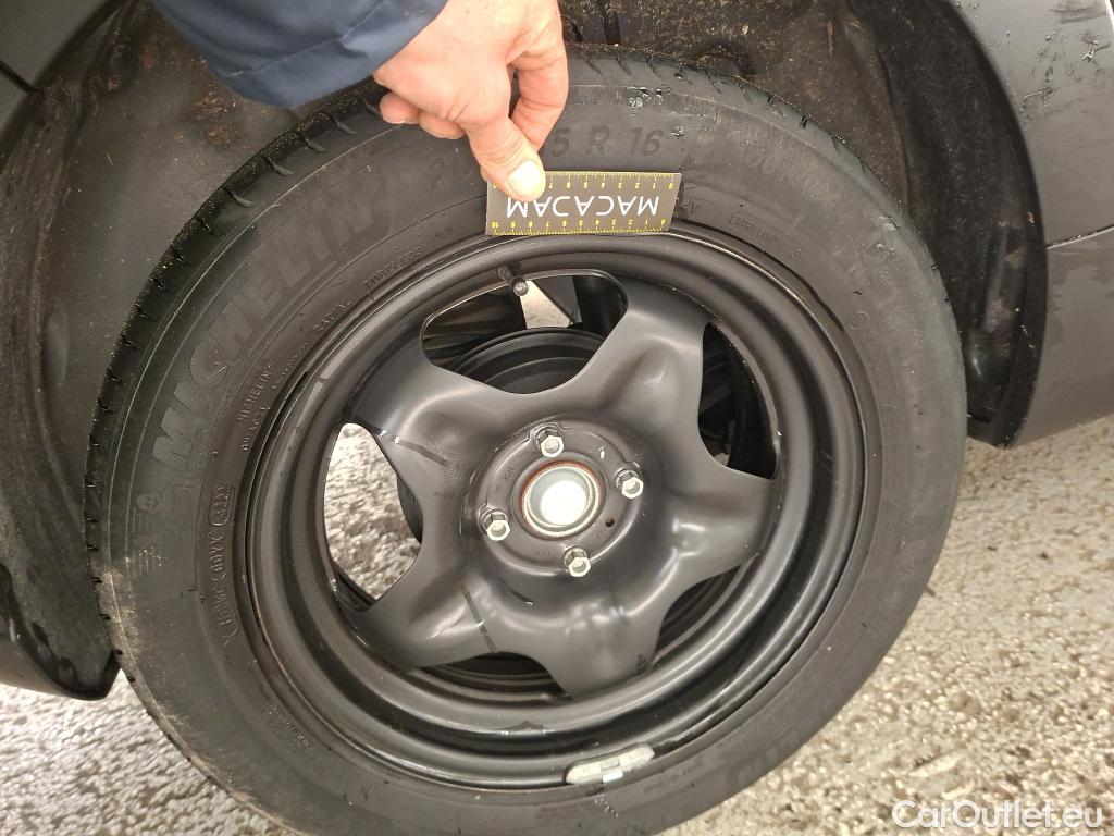  Citroen  C3 CITROEN  / 2020 / 5P / Berline PureTech 83 S&S BVM Feel Pack #31