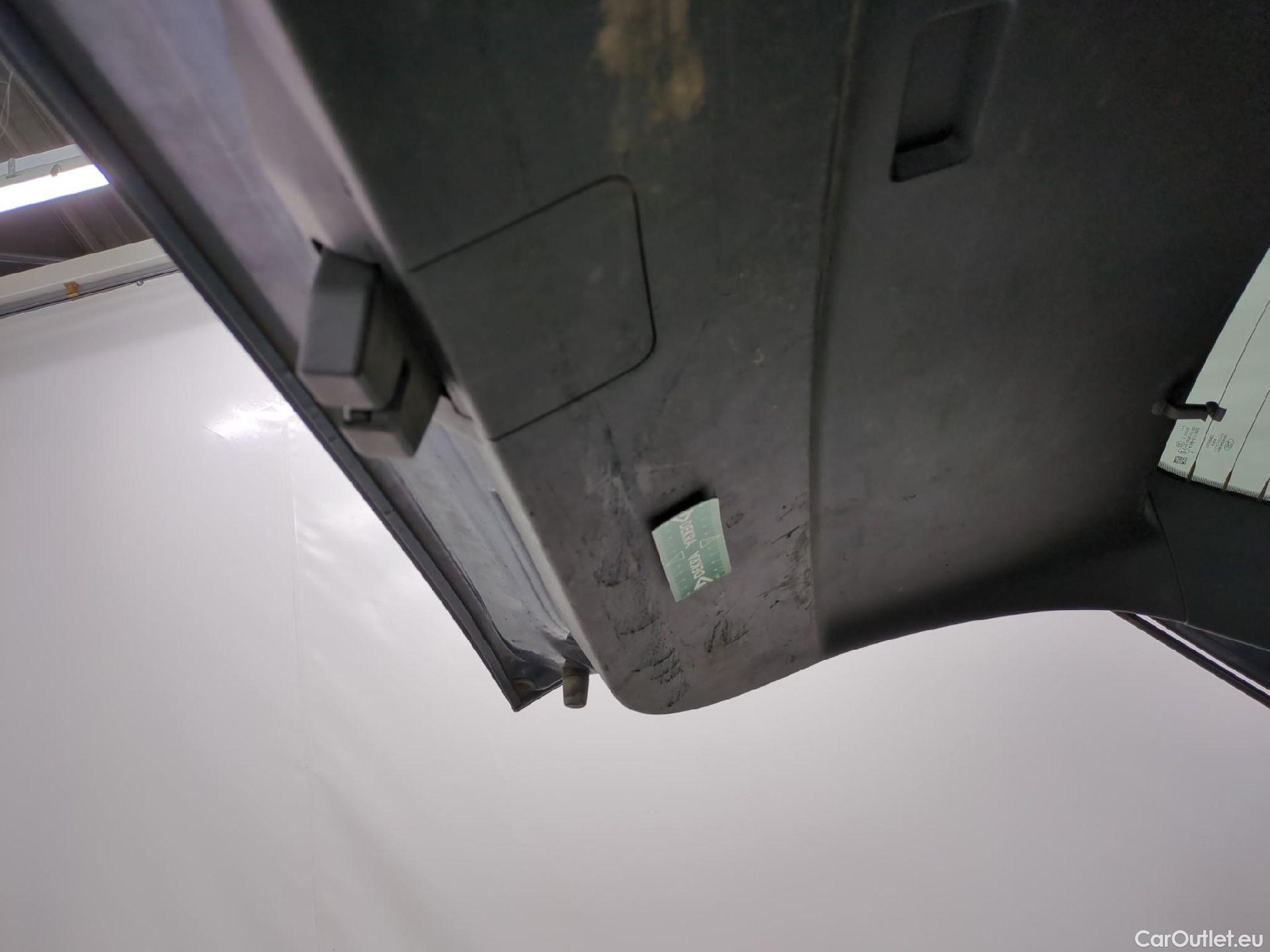  Ford  Kuga FORD  / 2019 / 5P / SUV 2.5 190 hybrid Flexifuel Pshift ST-Line #8