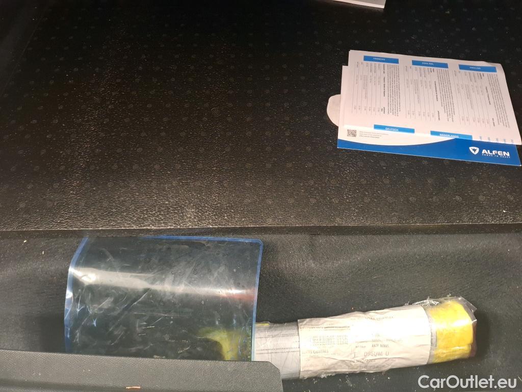  DS  DS7 DS DS 7 Crossback 2017 5P SUV ETENSE 225 PERFORMANCE Line #3