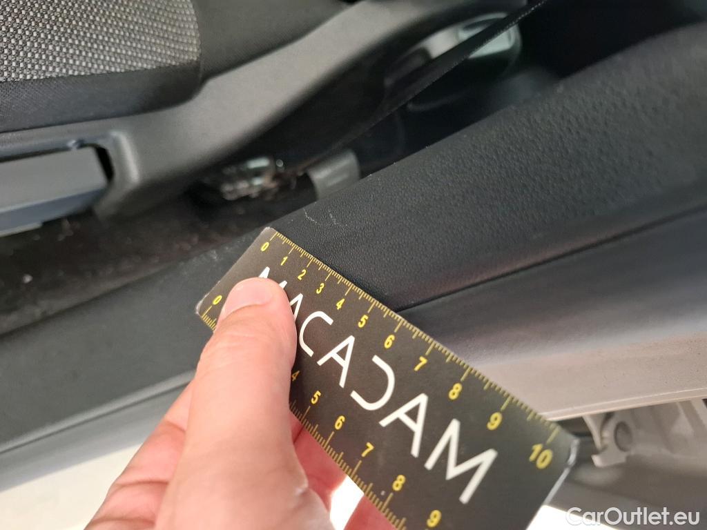  Citroen  C3  C-Series 1.5 BlueHDI 100CV BVM6 6E #2