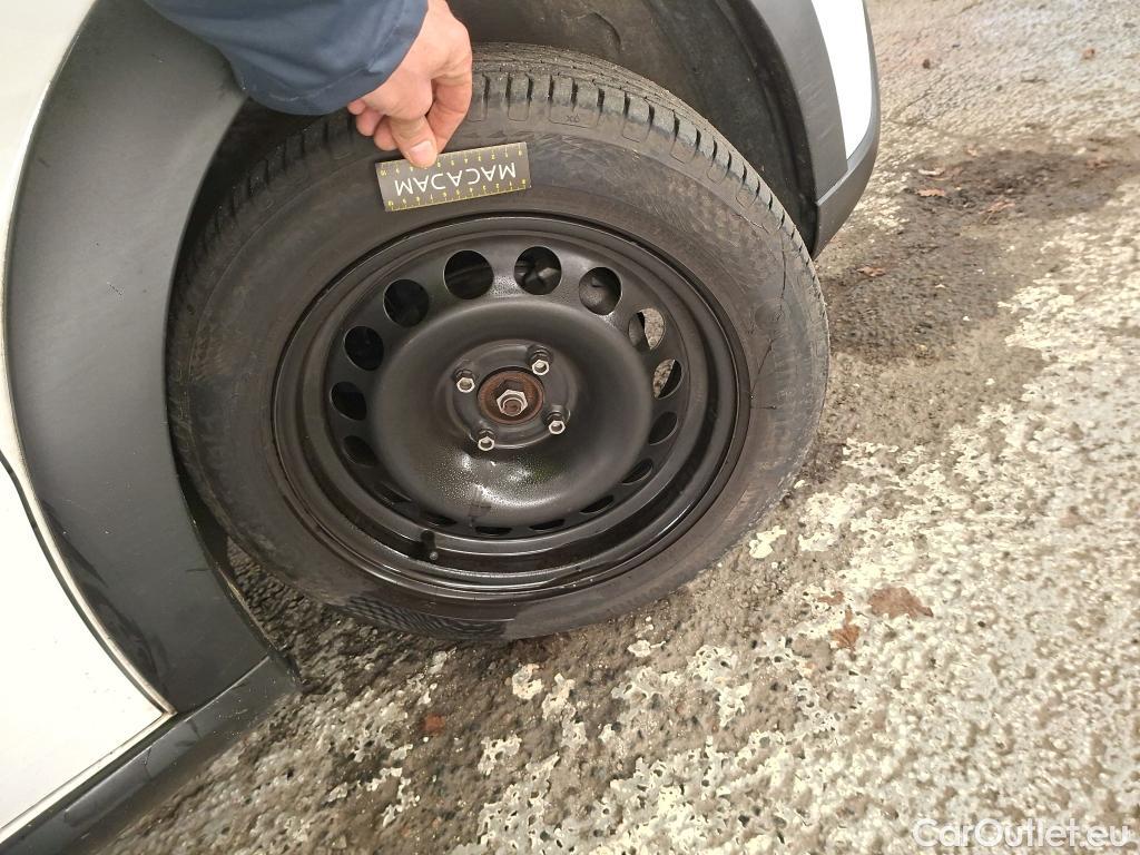  Citroen  C3 CITROEN  / 2020 / 5P / Berline PureTech 83 S&S BVM Feel Pack #28