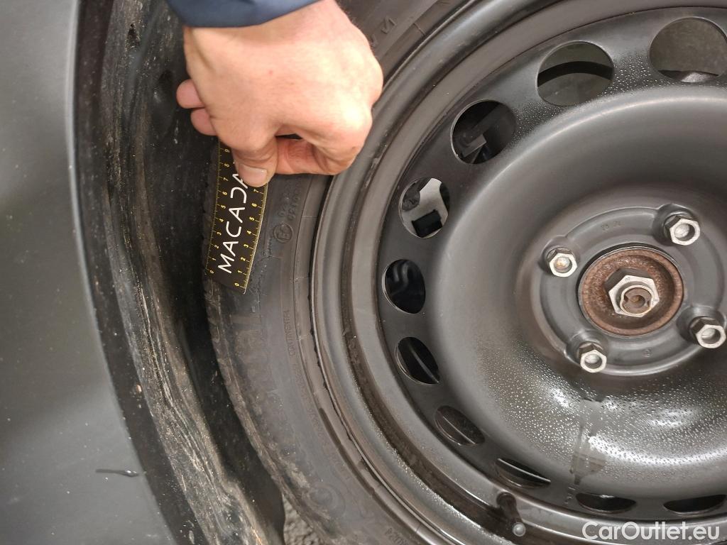  Citroen  C3 CITROEN  / 2020 / 5P / Berline PureTech 83 S&S BVM Feel Pack #26