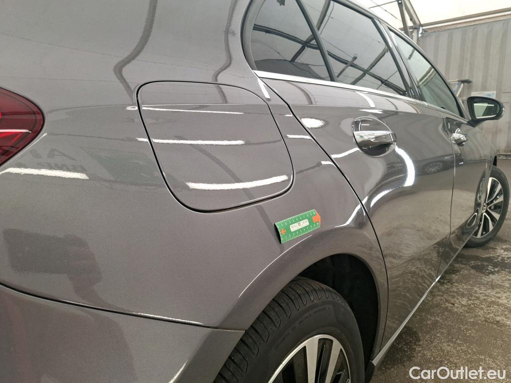  Mercedes  A-Klasse MERCEDES-BENZ Classe A Compact  2018  5P  Berline A 250 e Business Line 8GDCT #13