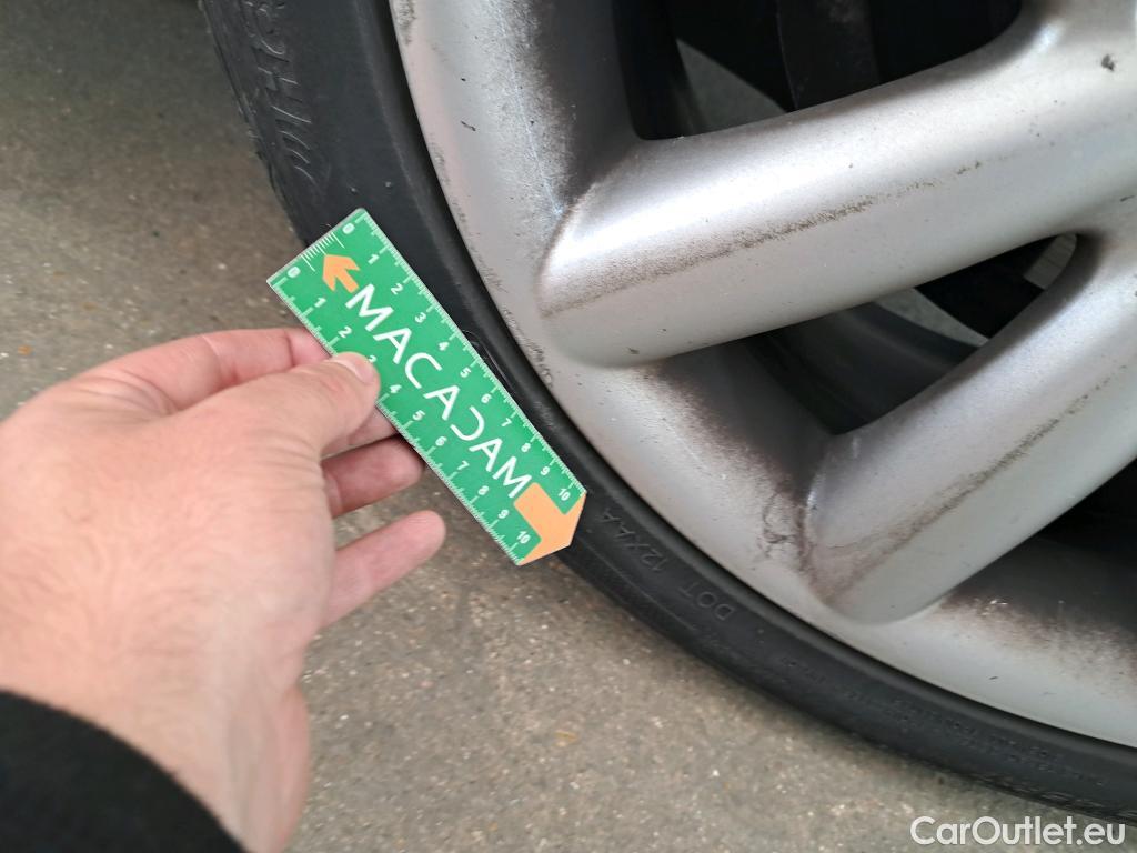  Mini  Mini   / 2014 / 5P / Berline Cooper Edition Greenwich 136 ch #35