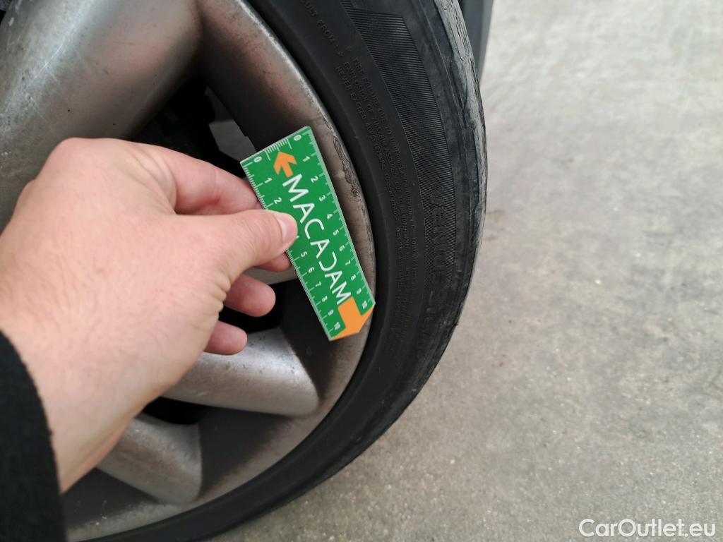  Mini  Mini   / 2014 / 5P / Berline Cooper Edition Greenwich 136 ch #27