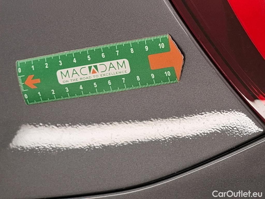  Mercedes  A-Klasse MERCEDES-BENZ Classe A Compact  2018  5P  Berline A 250 e Business Line 8GDCT #12