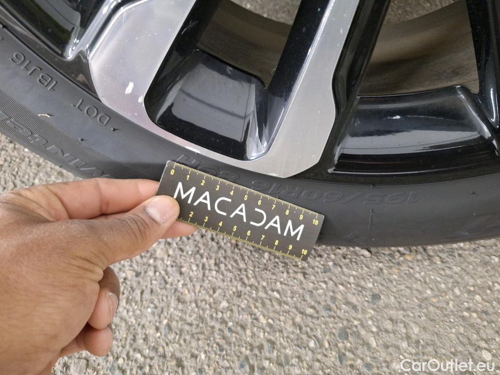  Opel  Crossland  X Business Elegance 1.2 Turbo 130CV BVA6 E6d #11