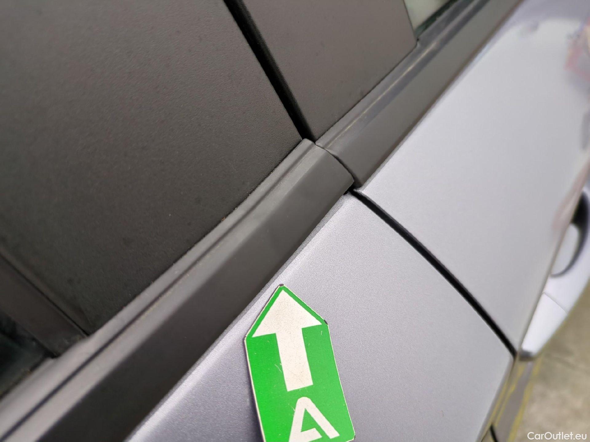  Peugeot  208  Active Pack 1.2 PureTech 100CV BVM6 E6d #1