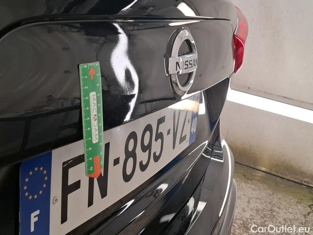  Nissan  Qashqai NISSAN  / 2017 / 5P / Crossover 1.3 DIG-T 160 DCT Tekna #2