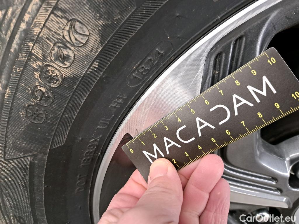  Hyundai  Konna Kona Business Hybrid 2WD 1.6 GDI 140CV BVA6 E6d #9