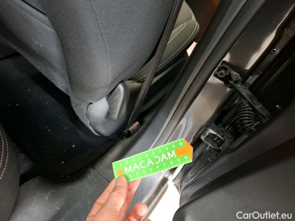  Peugeot  208  Allure Business 1.2 PureTech 110CV BVM6 E6dT #13