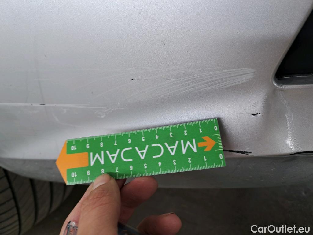  Land Rover  Discovery MG MG5 / 2022 / 5P / Break Luxury 61kWh #9