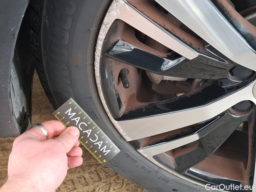  Peugeot  3008 PEUGEOT  / 2020 / 5P / SUV 1.6 HYBRID4 300 E-EAT8 GT #2