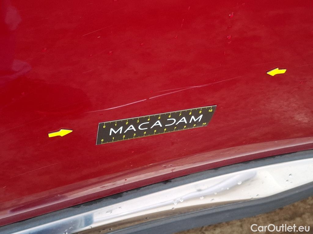  Peugeot  3008 PEUGEOT  / 2020 / 5P / SUV 1.6 HYBRID4 300 E-EAT8 GT #20