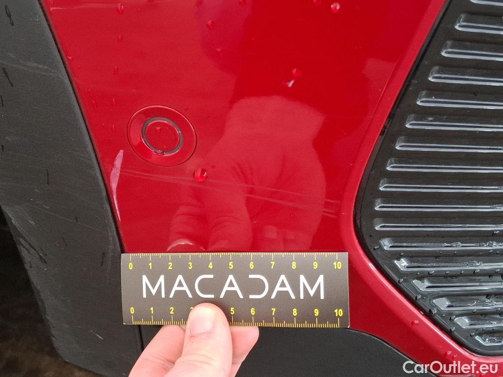  Peugeot  3008 PEUGEOT  / 2020 / 5P / SUV 1.6 HYBRID4 300 E-EAT8 GT #29