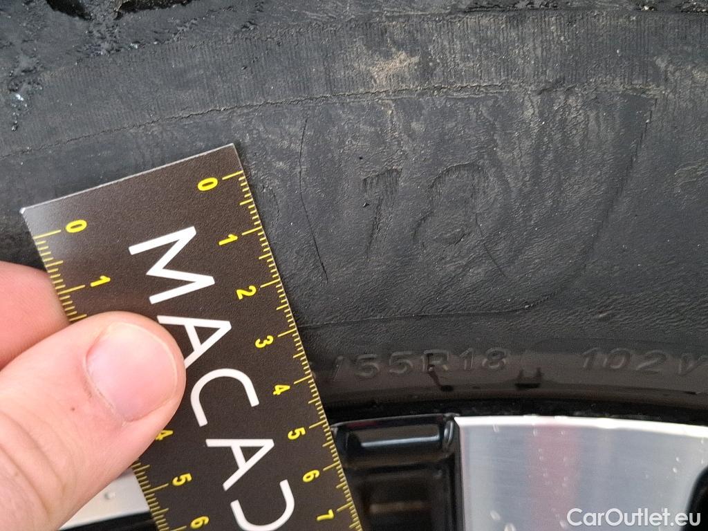  Peugeot  3008 PEUGEOT  / 2020 / 5P / SUV 1.6 HYBRID4 300 E-EAT8 GT #22