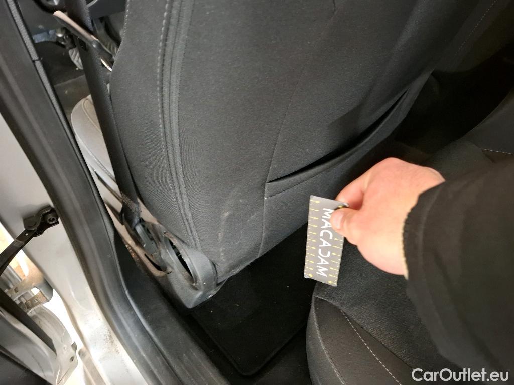  Renault  Clio  V Business 1.6 E-TECH Hybrid 140CV BVA6 E6d #17