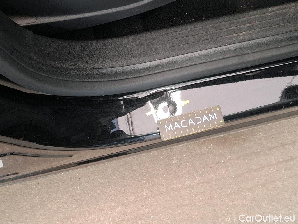  Renault  Captur  II Business 1.5 dCi 115CV BVM6 E6dT #34