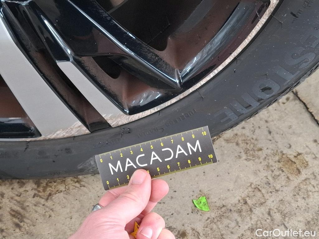  Peugeot  3008 PEUGEOT  / 2020 / 5P / SUV 1.6 HYBRID4 300 E-EAT8 GT #5