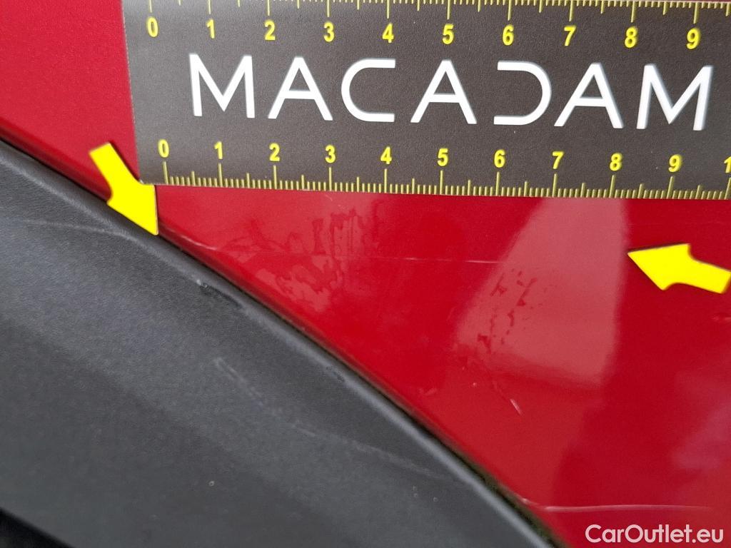  Peugeot  3008 PEUGEOT  / 2020 / 5P / SUV 1.6 HYBRID4 300 E-EAT8 GT #67