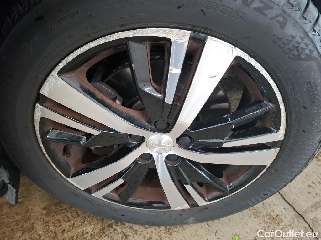  Peugeot  3008 PEUGEOT  / 2020 / 5P / SUV 1.6 HYBRID4 300 E-EAT8 GT #1