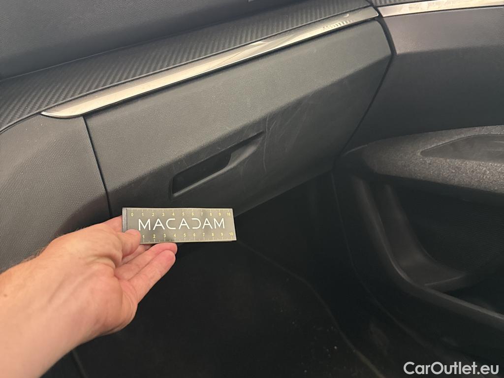  Peugeot  3008  Active Pack 1.5 HDi 130CV BVA8 E6d / VO RECONDITIONNE - PHOTOS AVANT RECONDITIONNEMENT #17