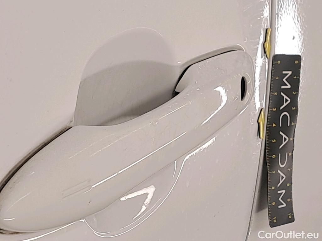  Toyota  Yaris TOYOTA  Hybride / 2019 / 5P / Berline Hybride 116h Dynamic Business Beyond Zer #4