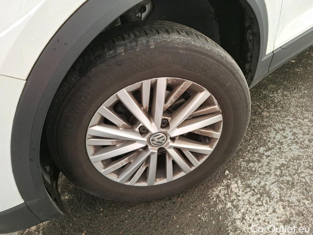  Volkswagen  T-ROC VOLKSWAGEN  / 2017 / 5P / SUV 1.6 TDI 115 LOUNGE BUSINESS #1