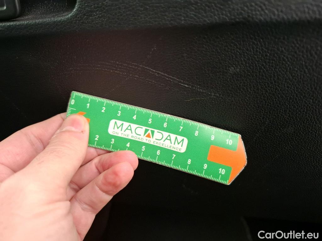  Volkswagen  T-ROC VOLKSWAGEN  / 2017 / 5P / SUV 1.6 TDI 115 LOUNGE BUSINESS #23