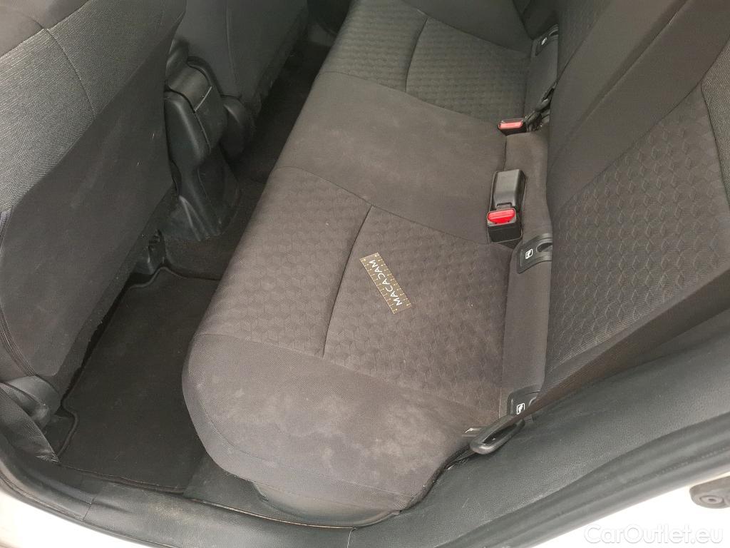  Toyota  Yaris TOYOTA  Hybride / 2019 / 5P / Berline Hybride 116h France Business #48