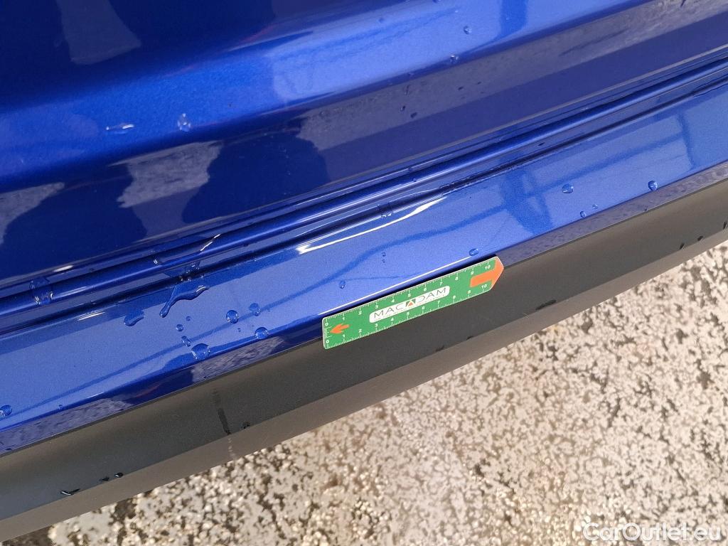  Toyota  C-HR TOYOTA  / 2016 / 5P / SUV 1.8 HYBRIDE 122 DISTINCTIVE #2