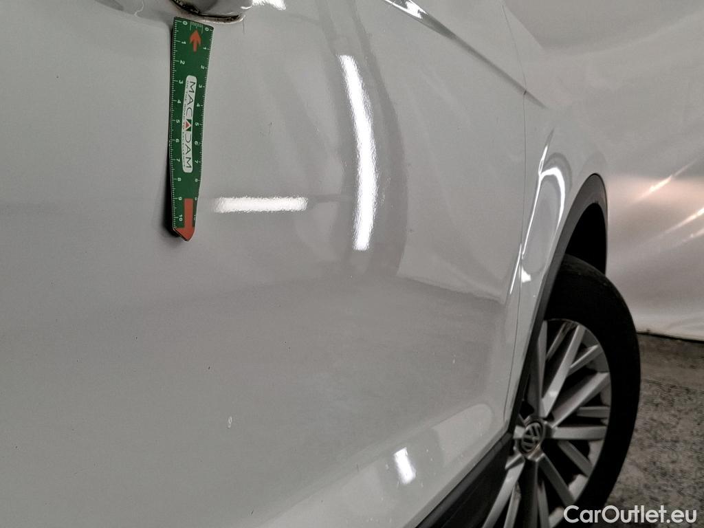  Volkswagen  T-ROC VOLKSWAGEN  / 2017 / 5P / SUV 1.6 TDI 115 LOUNGE BUSINESS #18