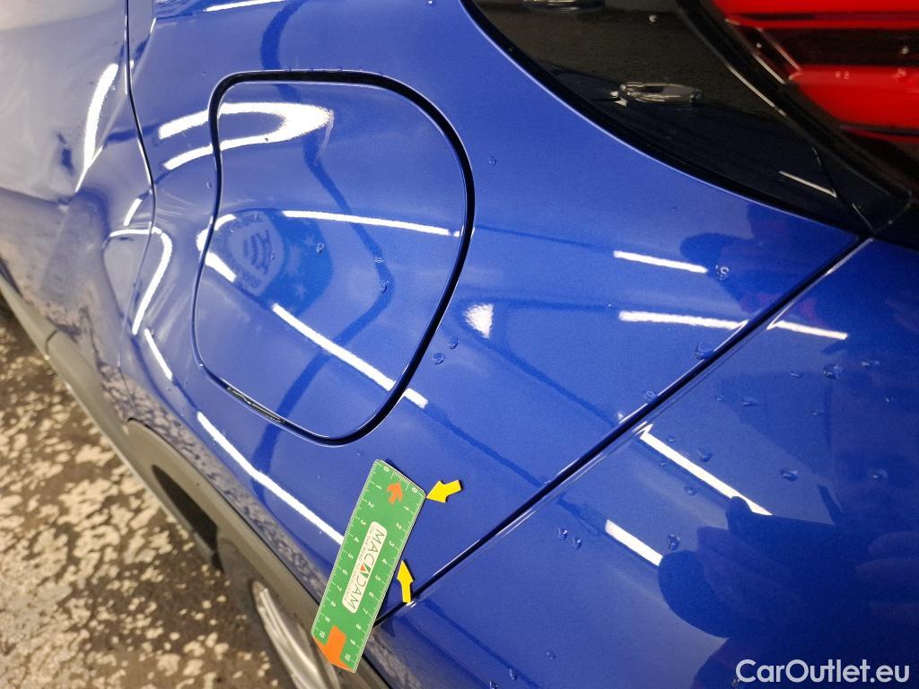  Toyota  C-HR TOYOTA  / 2016 / 5P / SUV 1.8 HYBRIDE 122 DISTINCTIVE #19