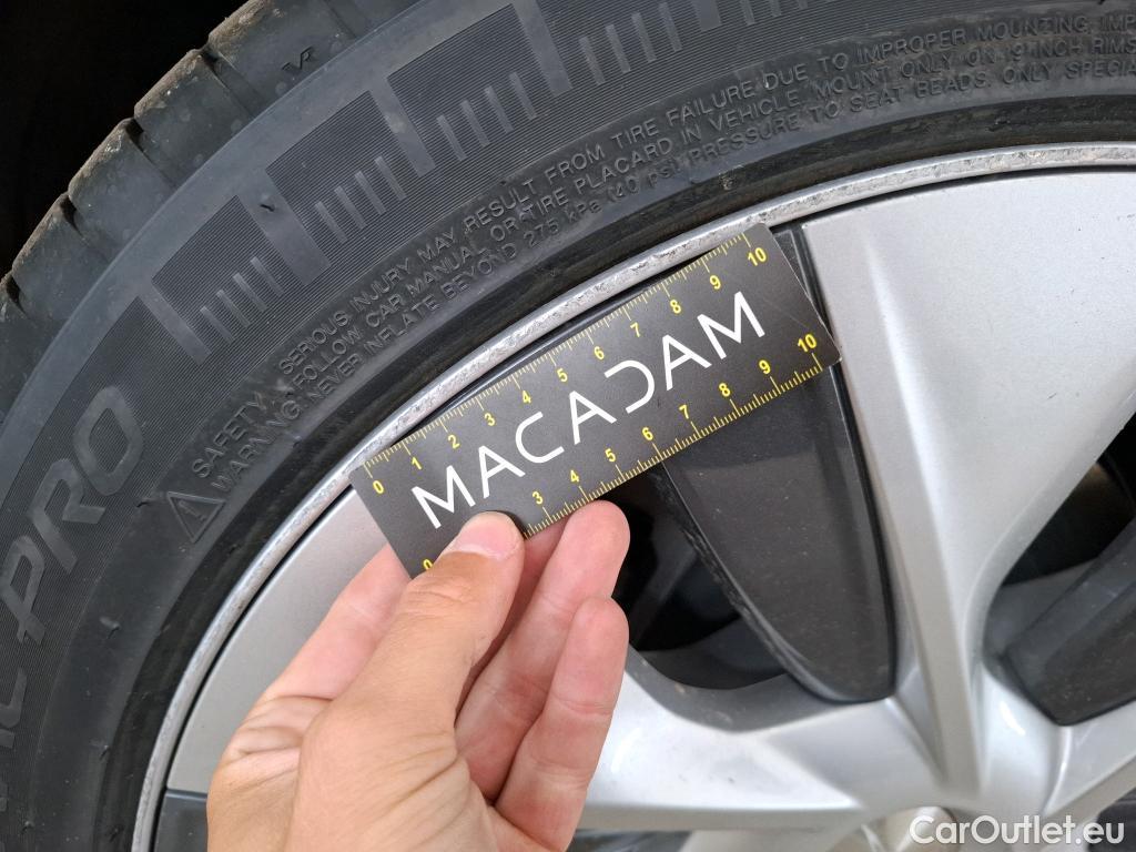  Tesla  Model Y TESLA   2021  5P  SUV RWD #17