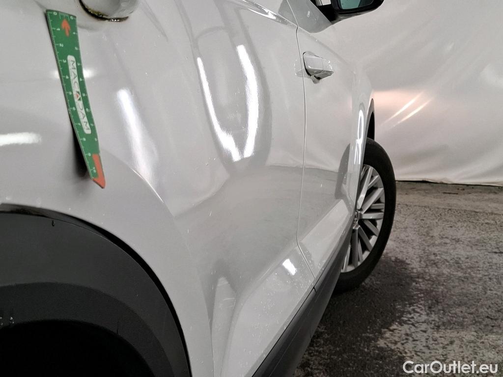  Volkswagen  T-ROC VOLKSWAGEN  / 2017 / 5P / SUV 1.6 TDI 115 LOUNGE BUSINESS #11