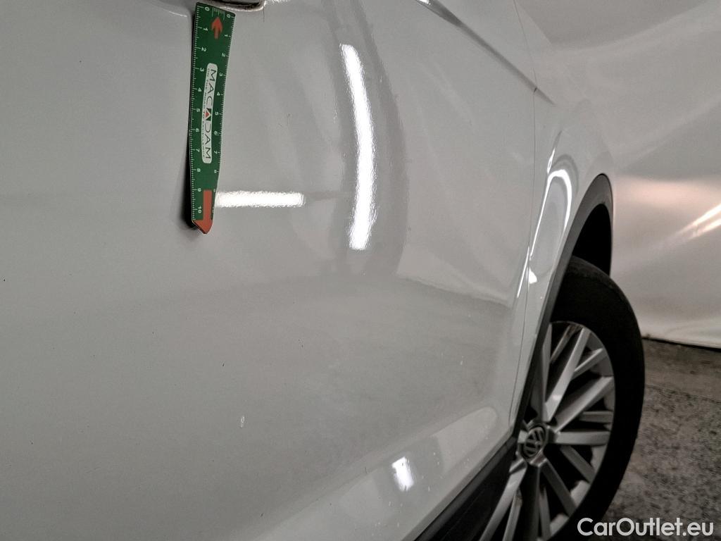  Volkswagen  T-ROC VOLKSWAGEN  / 2017 / 5P / SUV 1.6 TDI 115 LOUNGE BUSINESS #19