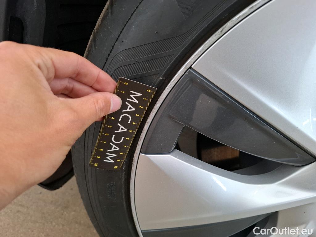  Tesla  Model Y TESLA   2021  5P  SUV RWD #10