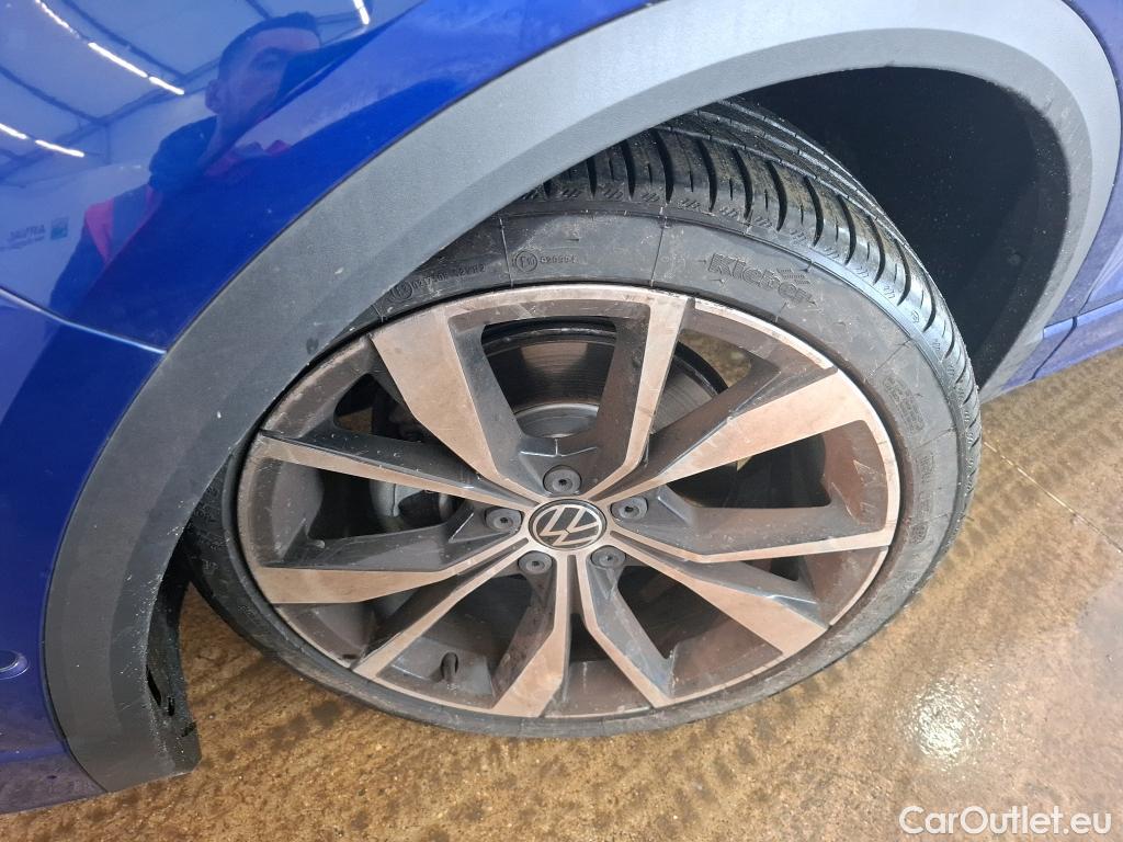  Volkswagen  T-ROC  R-Line 1.5 TSI 150CV BVA7 E6d #1