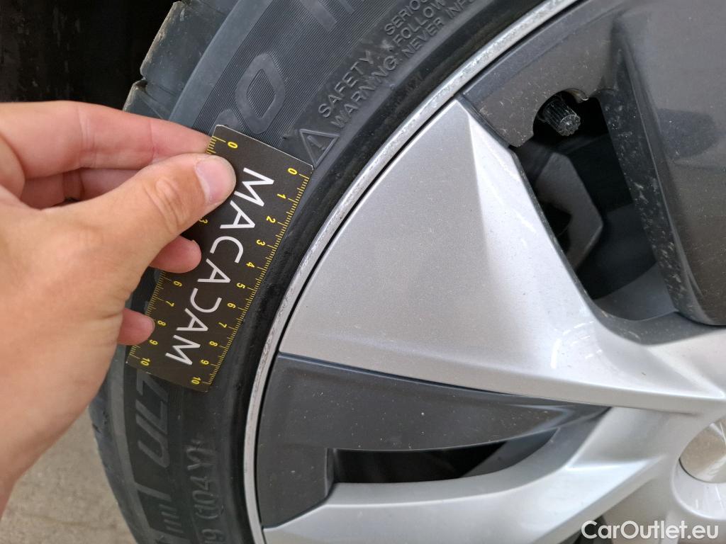  Tesla  Model Y TESLA   2021  5P  SUV RWD #18